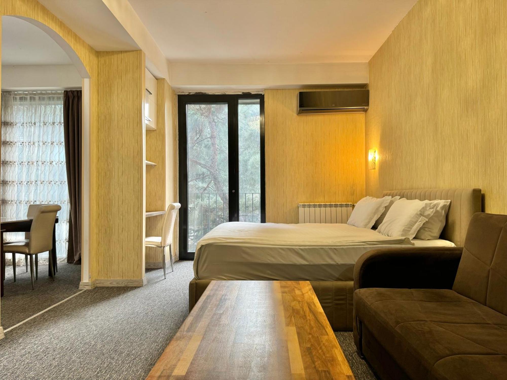 Full Comfort Apartment At Chavchavadze Τυφλίδα Εξωτερικό φωτογραφία